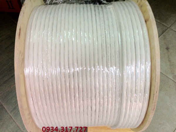 Day cap mang Commscope Cat6A